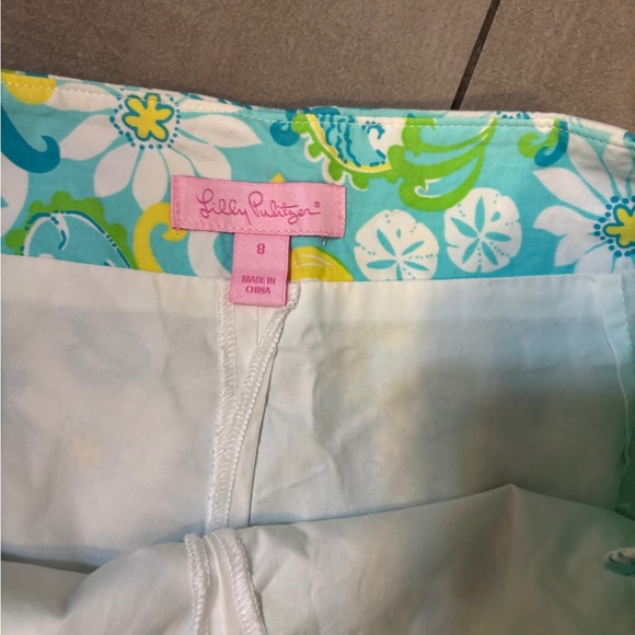 Lily Pulitzer blue and yellow Floral shell Print Cotton Skorts size 8 worn once - Picture 7 of 8
